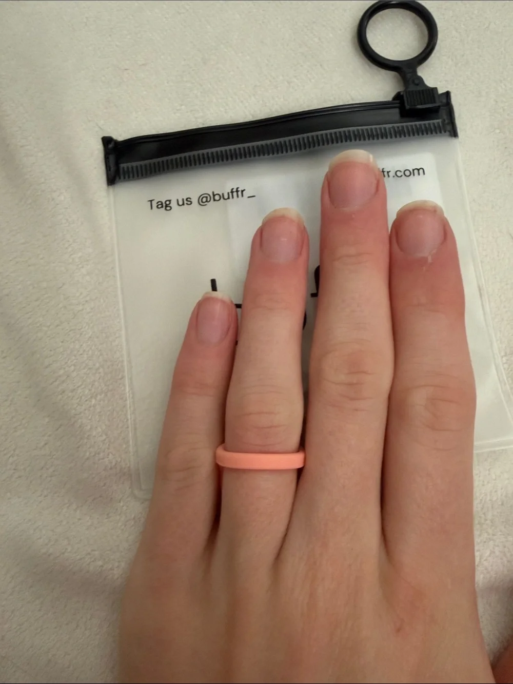 Buff silicone ring in coral pink